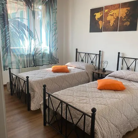 Color Apartments *