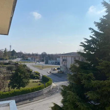 Color Apartments Apartment Prata Di Pordenone